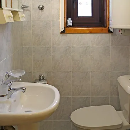 Ralevi House * Katuniște