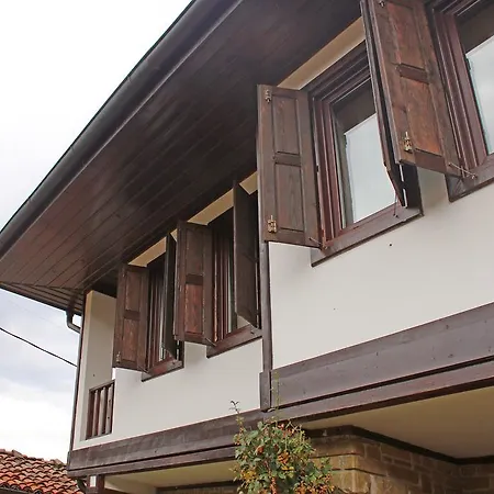 Ralevi House *