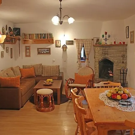 Ralevi House