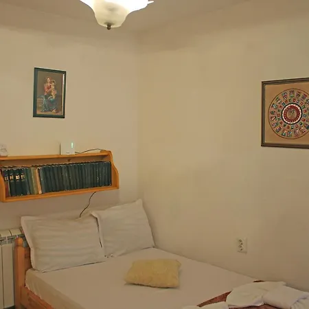 Ralevi House Pensiune Katuniște
