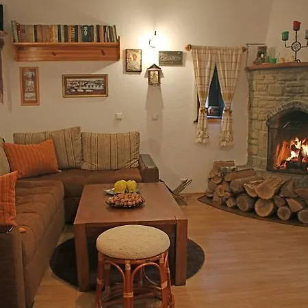 Ralevi House Katuniște